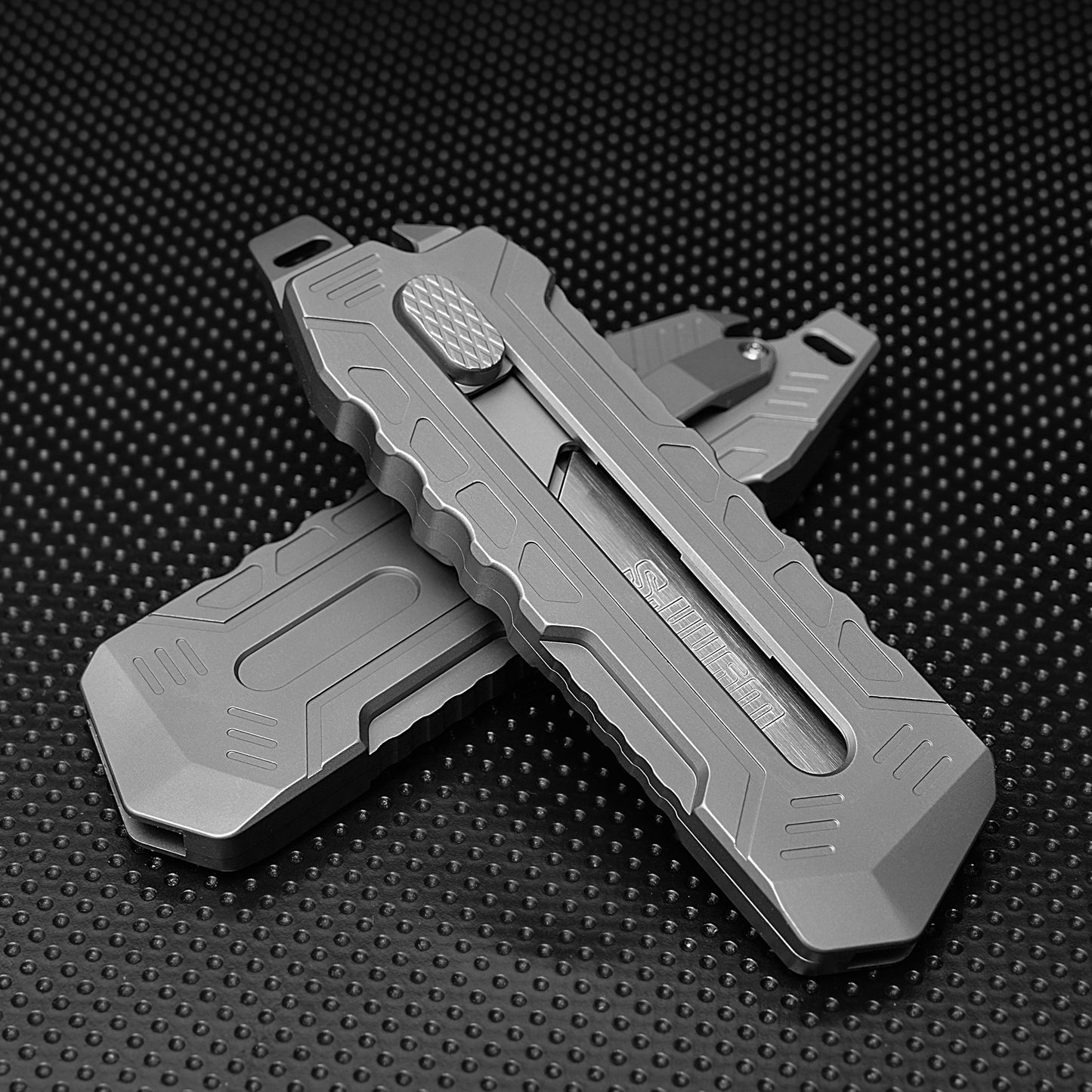 Titanium alloy utility knife push-pull quick-change blade, ten pieces for free, suitable for blades