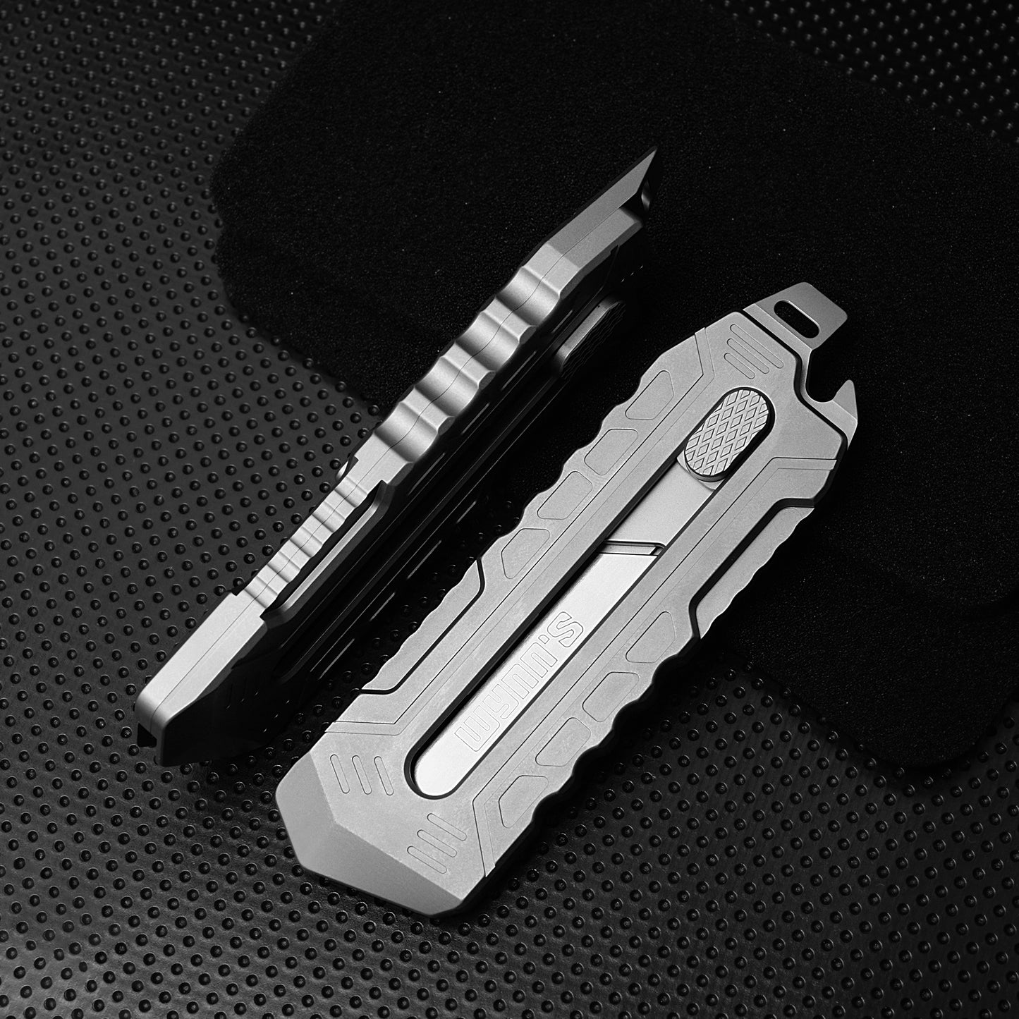 Titanium alloy utility knife push-pull quick-change blade, ten pieces for free, suitable for blades