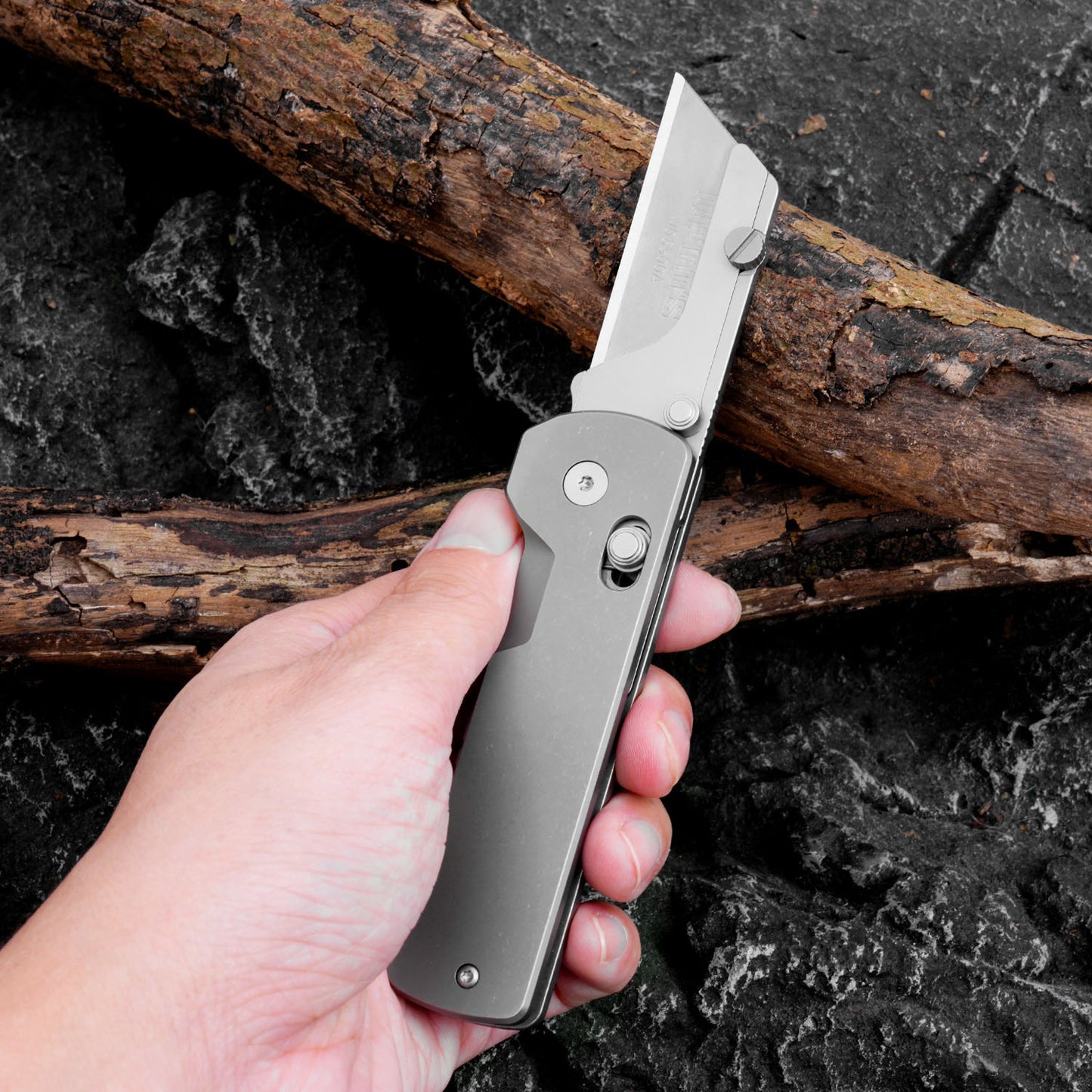 Titanium Folding Utility Knife, EDC Pocket Knife, Safety Lock Box Cutter with with 10PCS Razor Blades for Men Women