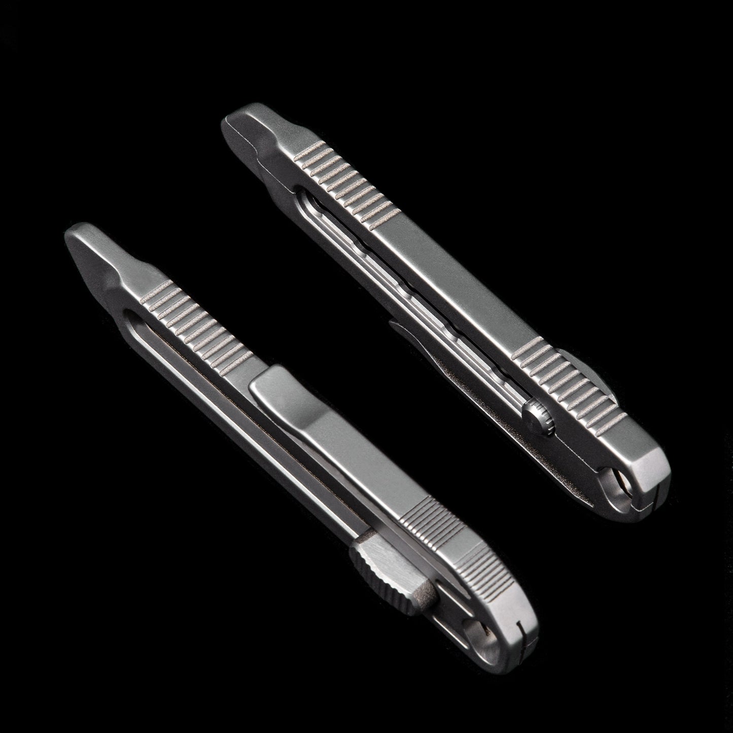 Titanium alloy small EDC retractable box cutter paper knife, can cut fruit open express, free 10 pieces of carbon steel blade