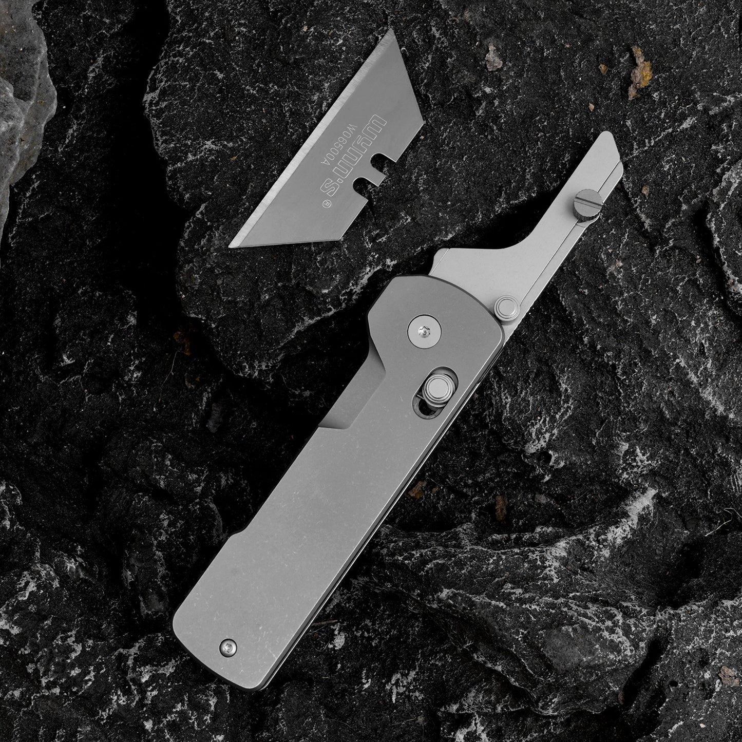 Titanium Folding Utility Knife, EDC Pocket Knife, Safety Lock Box Cutter with with 10PCS Razor Blades for Men Women