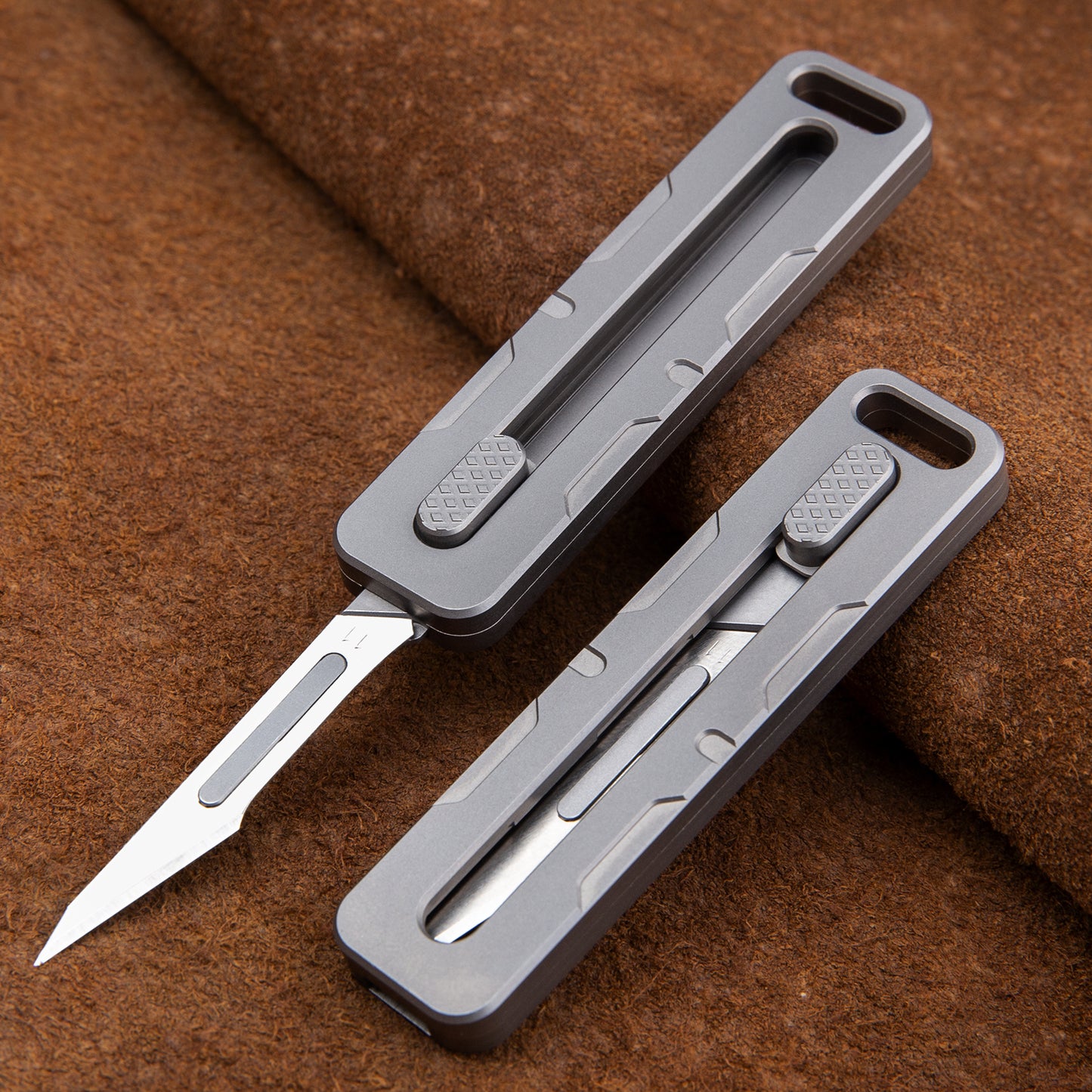 Titanium alloy push-pull telescopic utility knife Unpacking express knife Unpacking mini pocket knife outdoor EDC knife