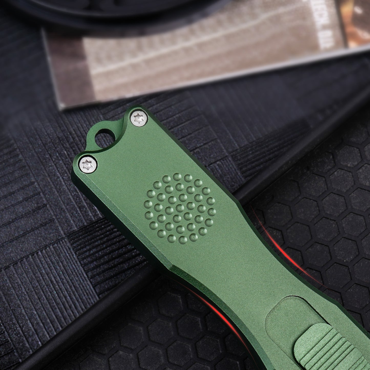TGZUO 4.96" Compact Retractable Utility Tool - Stainless Steel Cutter Precision Machined Aluminum Handle (Green)