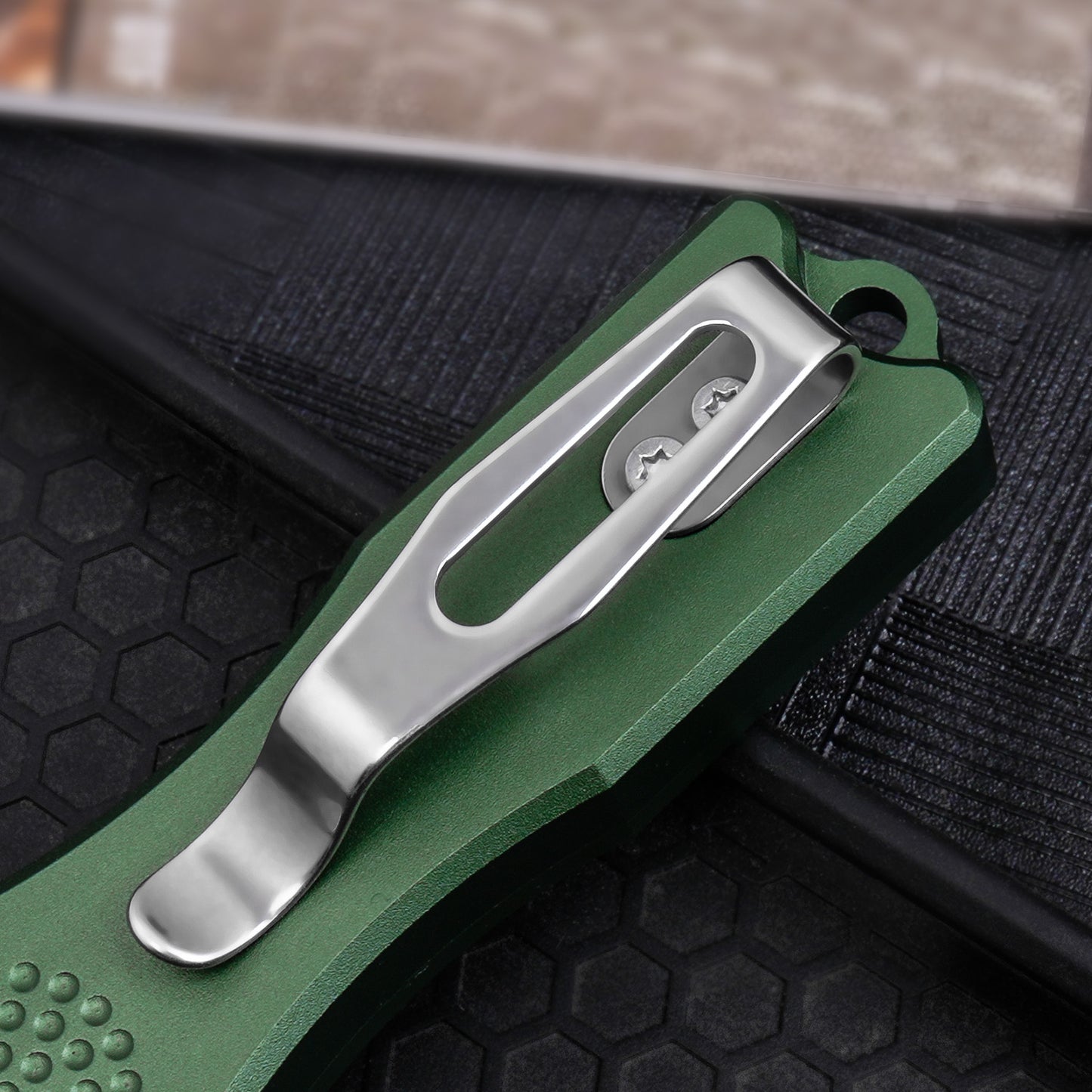 TGZUO 4.96" Compact Retractable Utility Tool - Stainless Steel Cutter Precision Machined Aluminum Handle (Green)